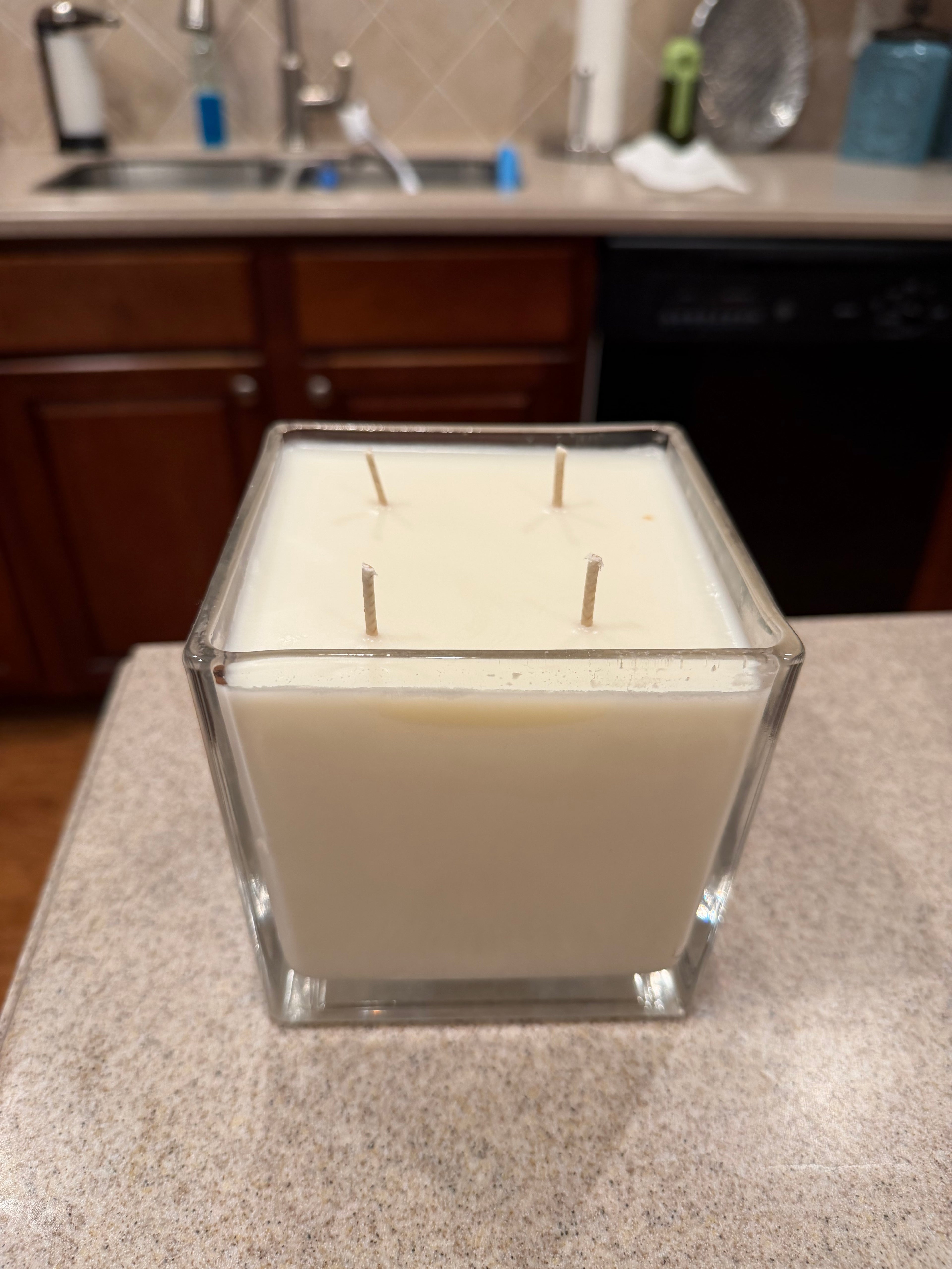 32 Ounce Square Glass Sandalwood Amber Soy Wax Candle